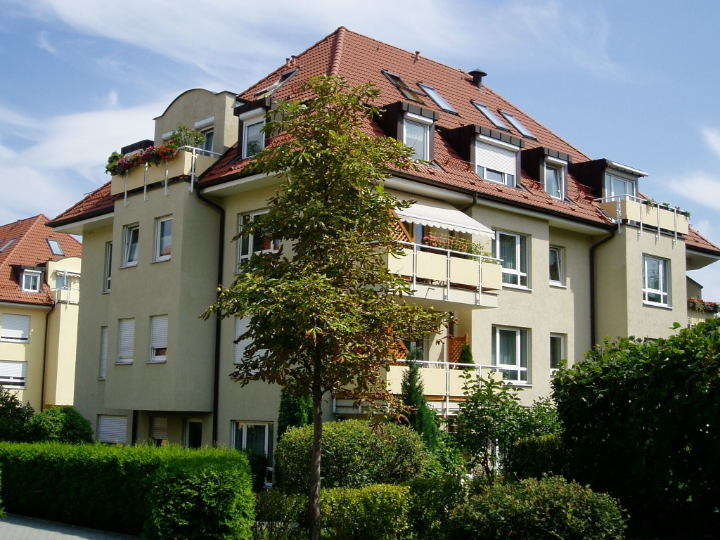 MW/2486, 2 - Zimmerwohnung mit Terrasse in DD-Gruna und TG-Stellplatz